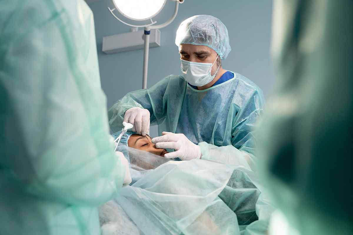 How To Choose A Rhinoplasty Surgeon?
